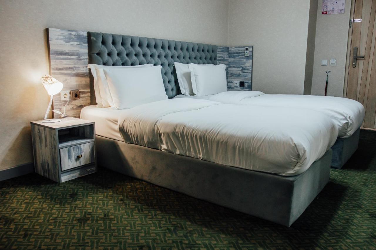 Express City Hotel シムケント エクステリア 写真