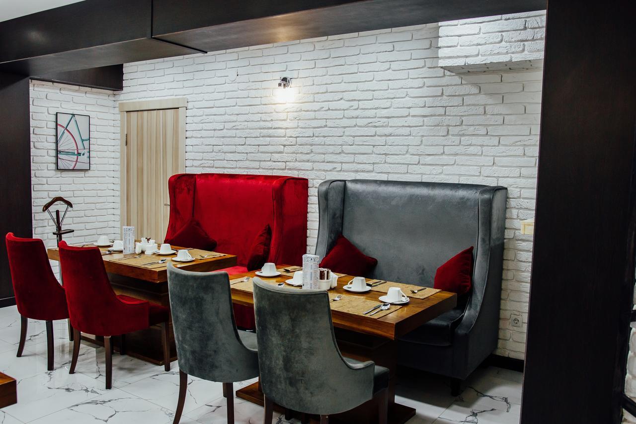 Express City Hotel シムケント エクステリア 写真